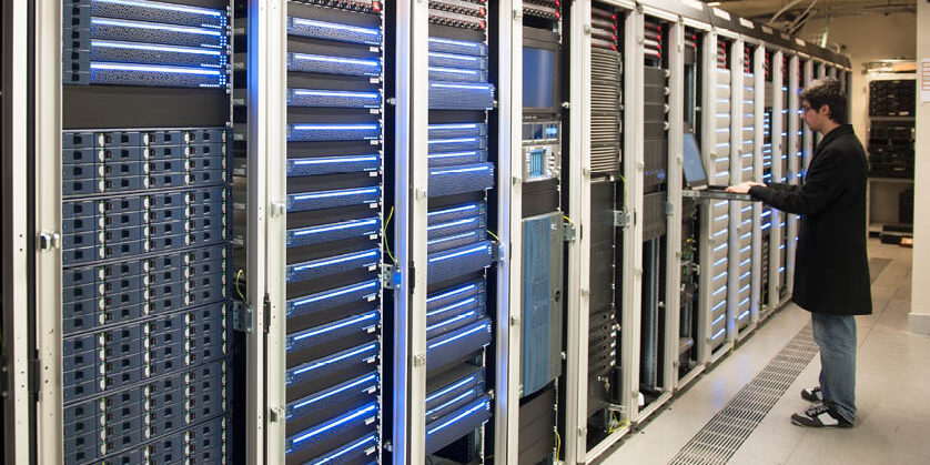 Datacenter Image_000021110632XLarge